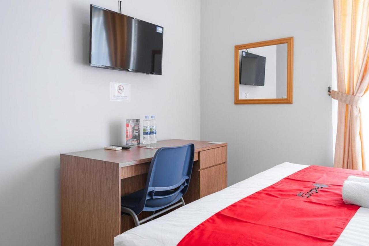 Reddoorz Near Siloam Karawaci 3 Hotel Tangerang Exterior photo
